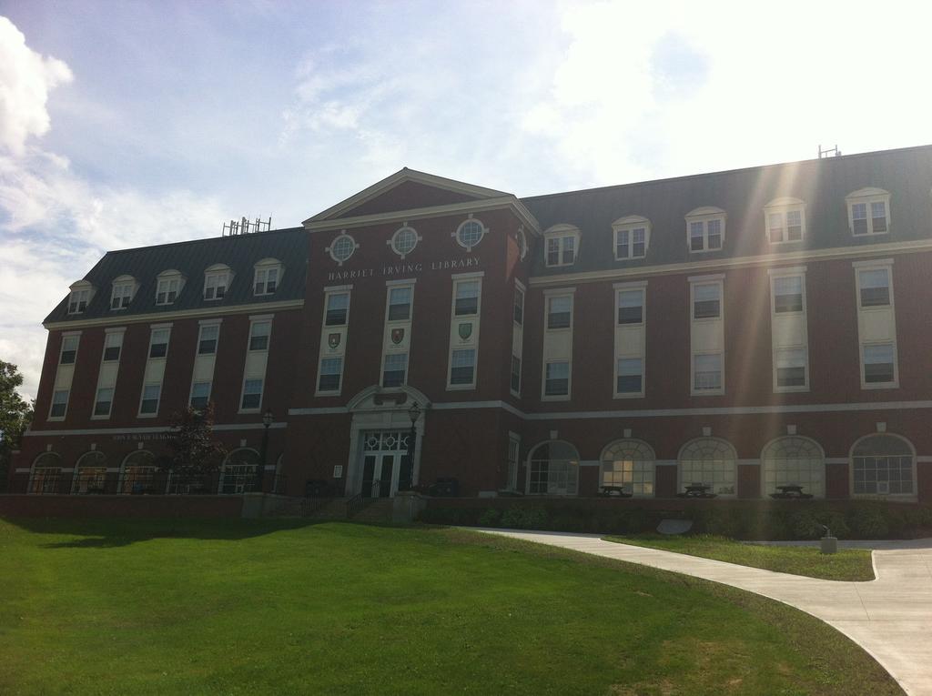 Unb Fredericton Accommodations Bagian luar foto