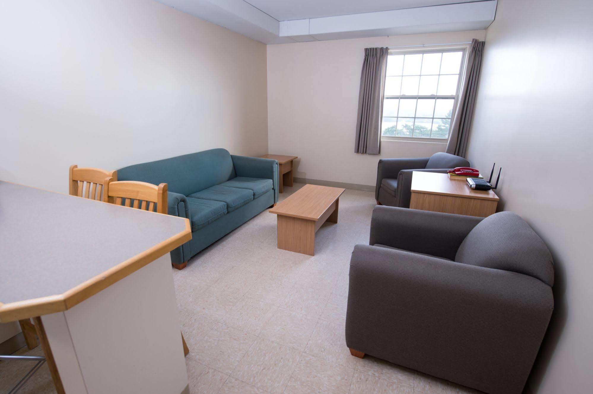 Unb Fredericton Accommodations Bagian luar foto